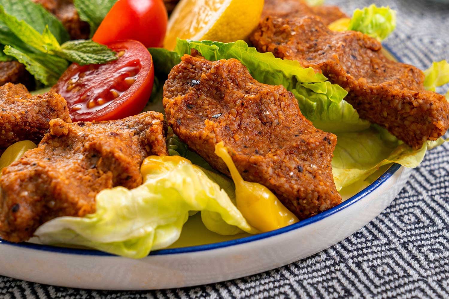 Çiğköfte (Spicy Bulgur Balls)